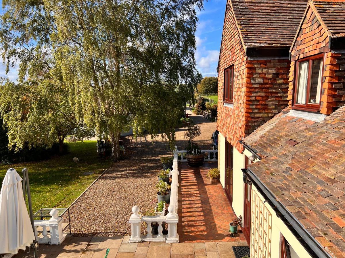 Reynolds Farm Guesthouse Canterbury Bagian luar foto